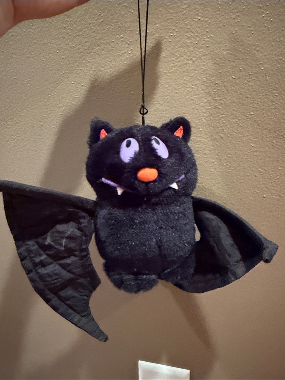 1996 Gibson Greetings Hanging bat 7” Halloween Plush WORKS Laughs